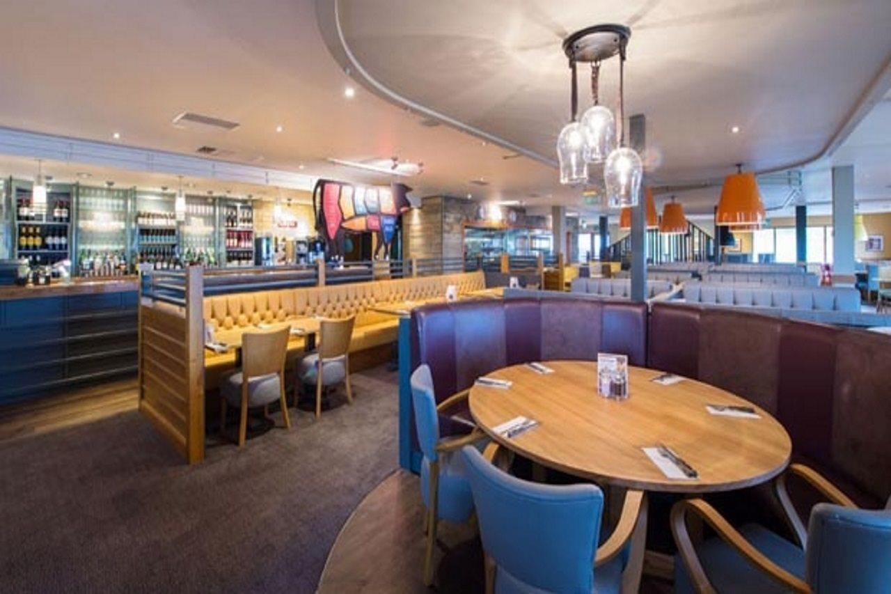 Premier Inn Newton Abbot Esterno foto