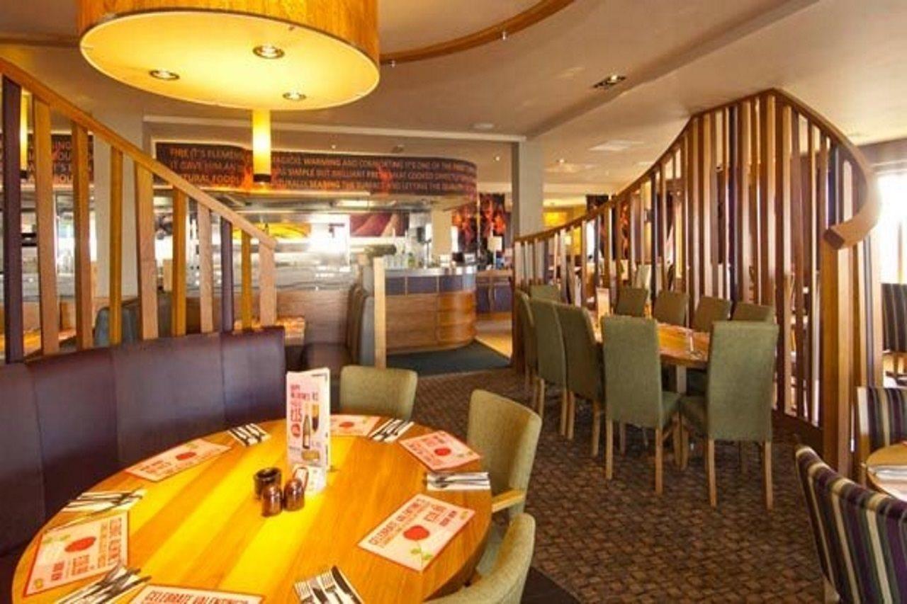 Premier Inn Newton Abbot Esterno foto
