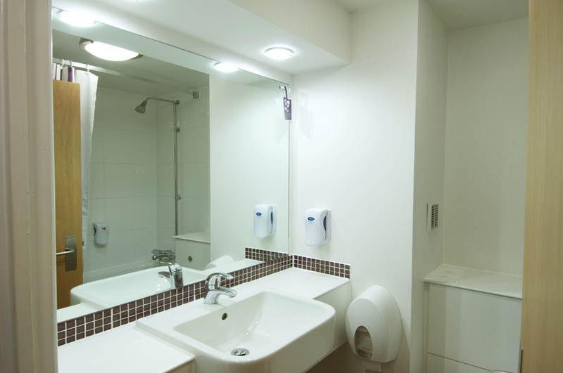 Premier Inn Newton Abbot Esterno foto